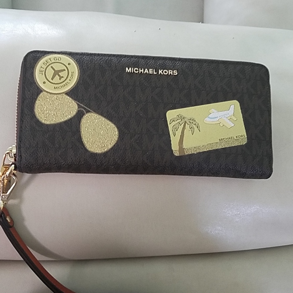 Michael Kors wallet